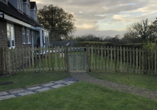 Tanalised Cottage Gate with palisade fencing