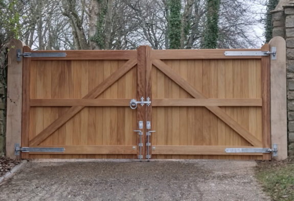 Border door gates (reverse side)